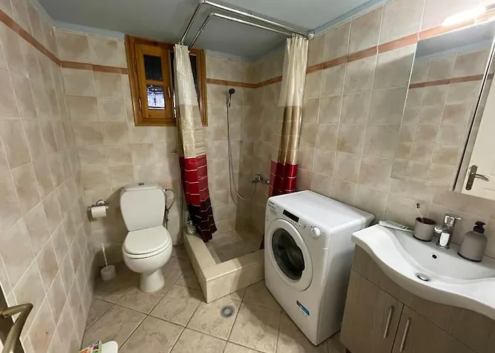 Greengold Holiday - Ancient Pisa